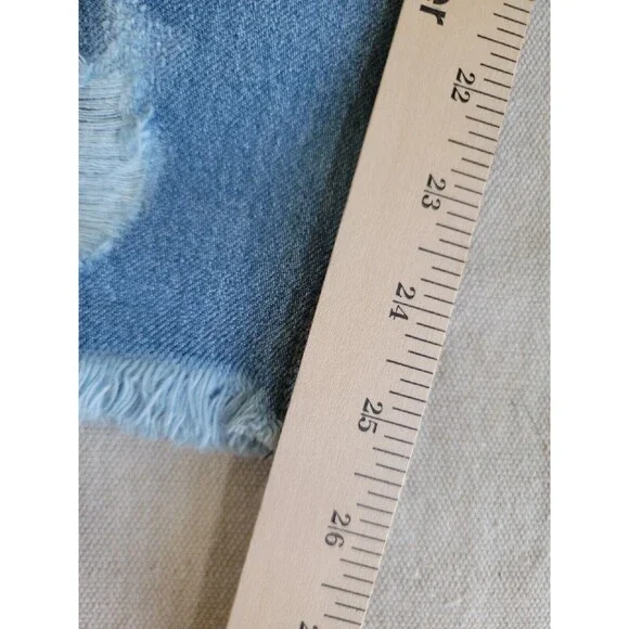 Muselooks Womens Capris 15 33x25 Jeans Relaxed Distressed Medium Blue Wash‎ NEW - Picture 12 of 16